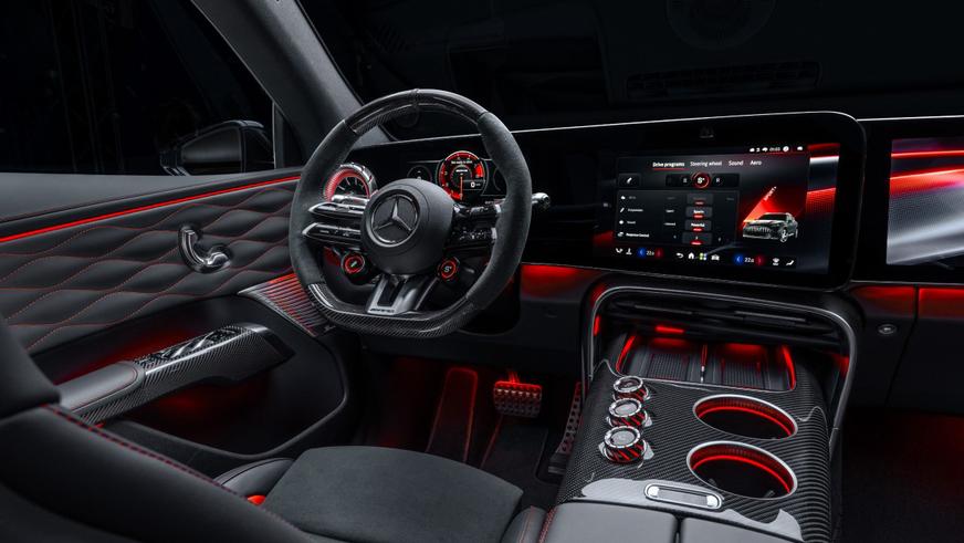 Представлен кроссовер Mercedes-AMG GT c 1169 силами