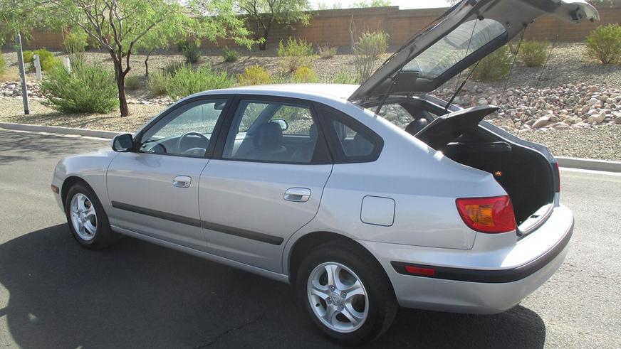 Hyundai Elantra 2003 года выпуска с мизерным пробегом пустят с молотка