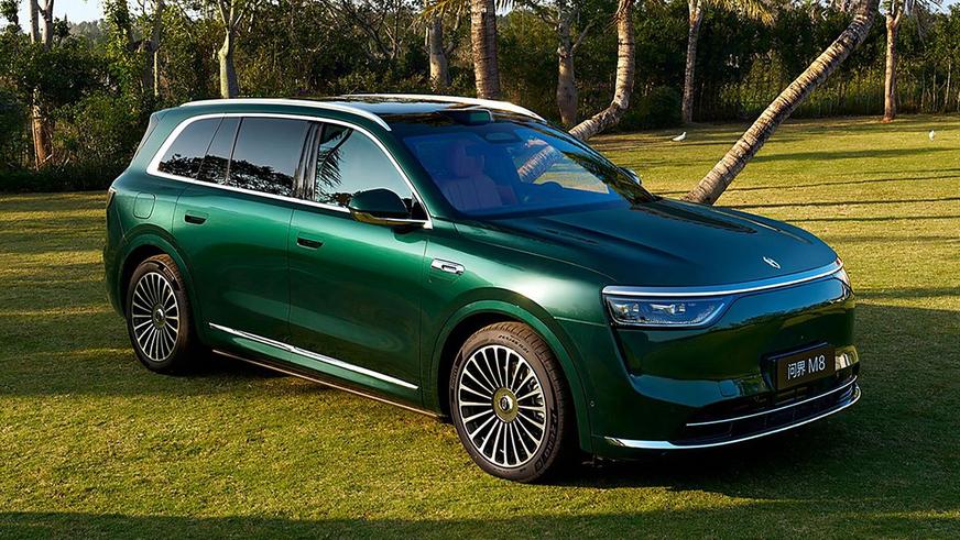 В Китае открылся приём заказов на новый кроссовер Aito M8