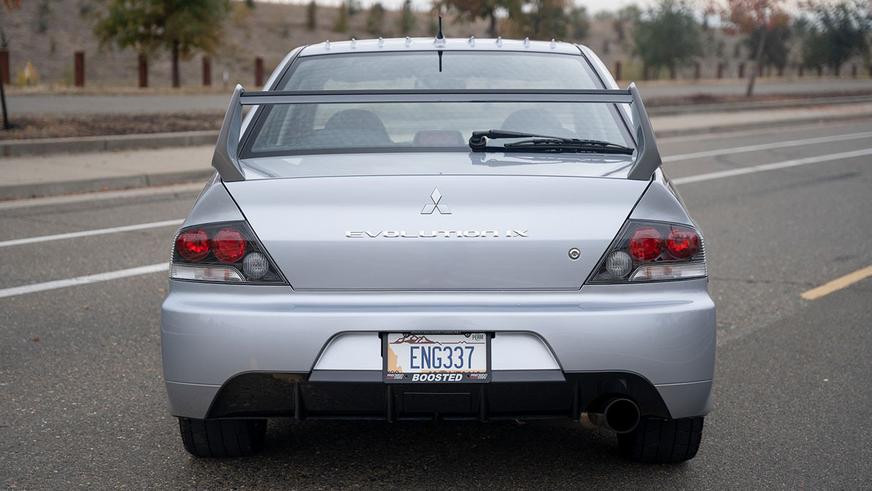 Lancer Evo IX почти без пробега нашли в США