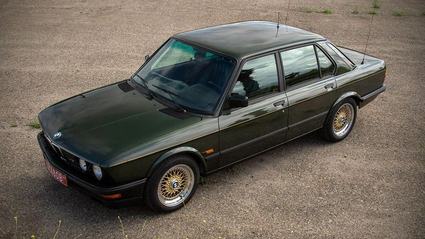 Королевскую BMW M5 выставили на торги