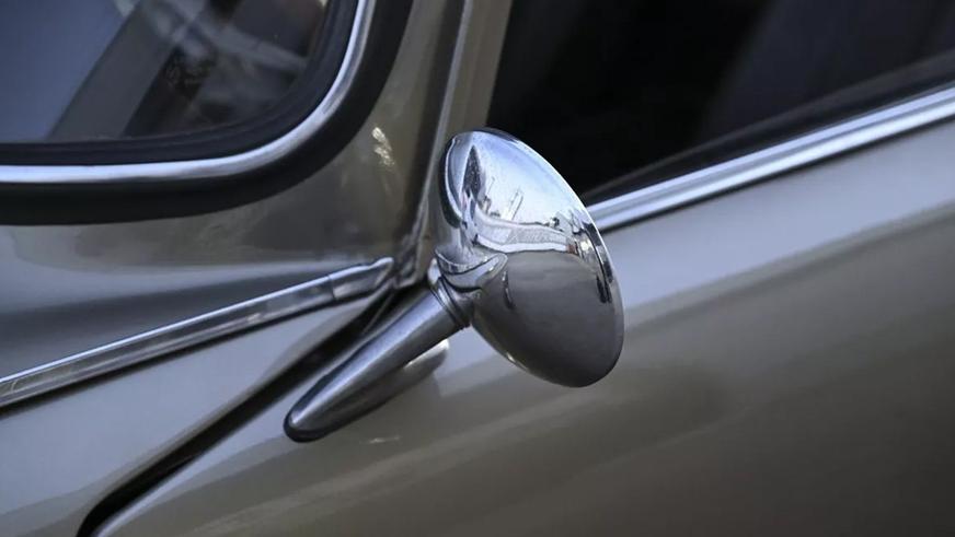 Крошечную ретро-Honda выставят на торги