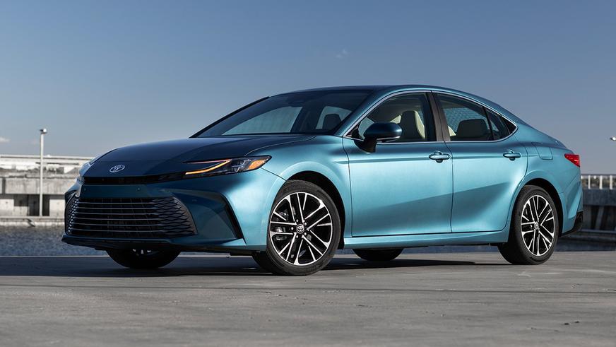 Toyota отзывает почти 150 тысяч новых машин, включая Camry