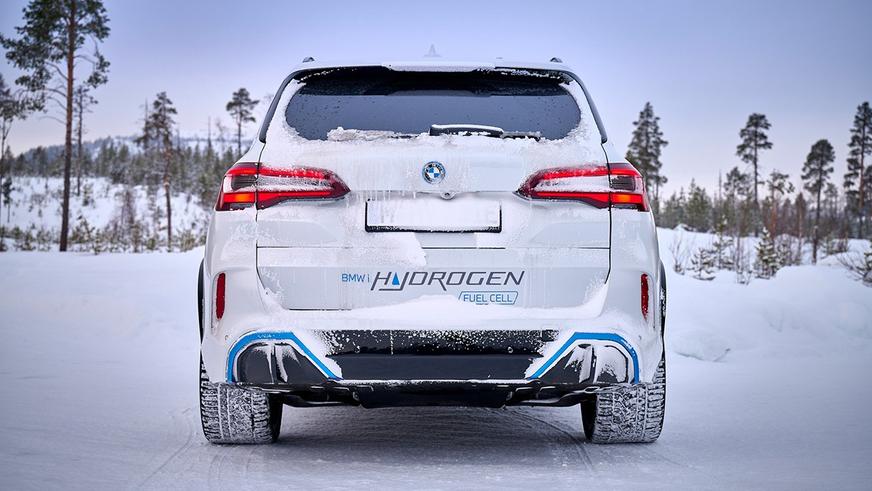 BMW продолжает тестировать водородные модели