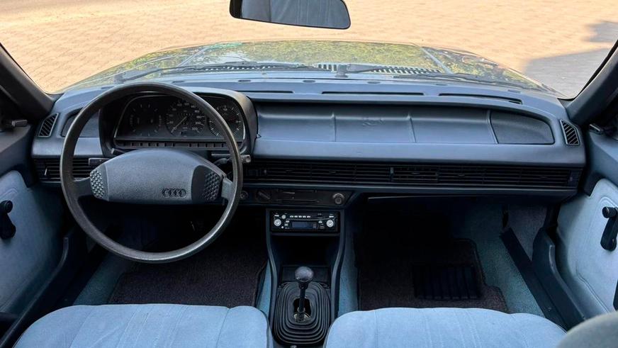 За 45-летний Audi 100 просят 5 млн тенге на Kolesa.kz