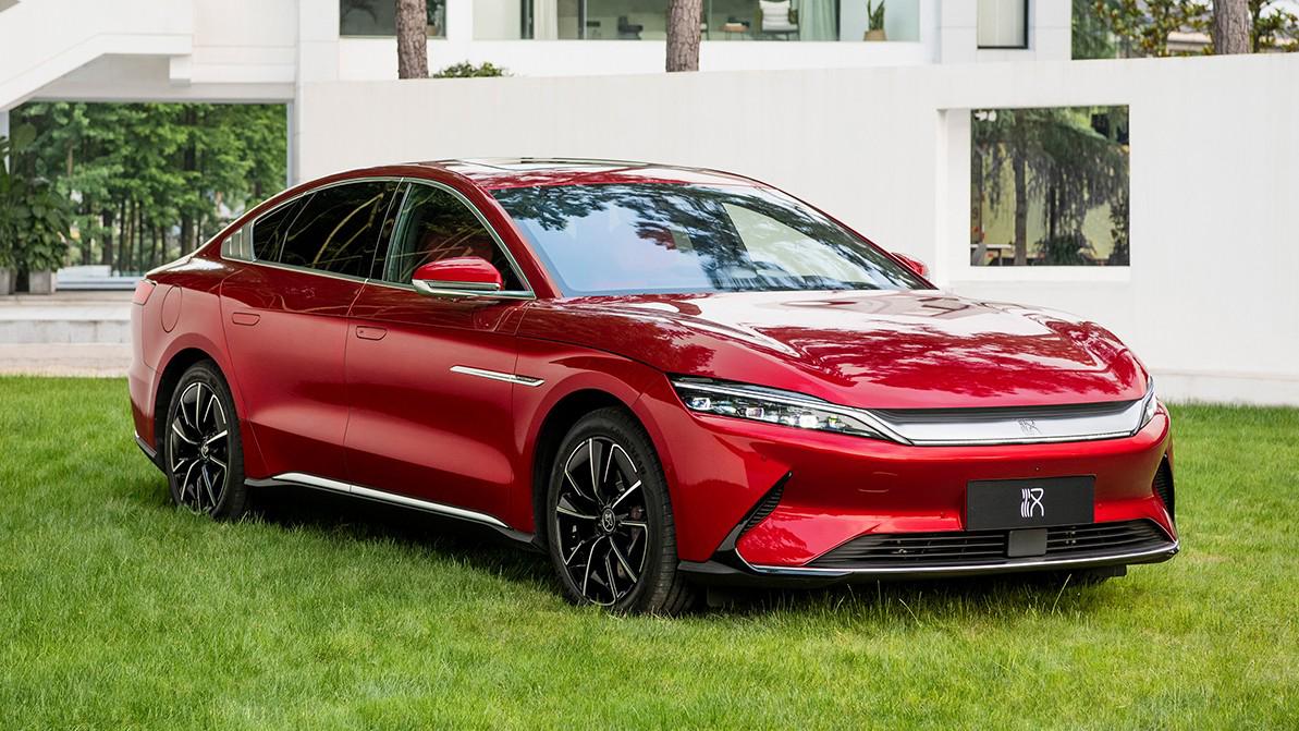 Китайский рынок впервые возглавил производитель электрокаров