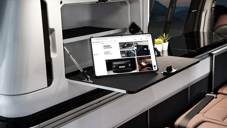 Электрическую Hyundai Staria приспособят для сна и отдыха