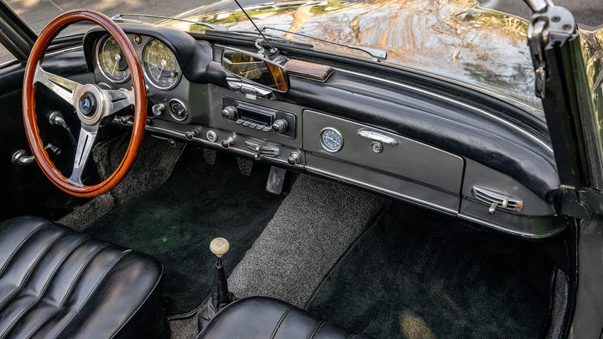 Mercedes-Benz 190 SL на торгах: 50 лет в одних руках и неизвестный пробег