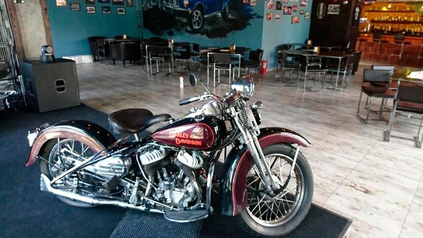 На Kolesa.kz продают 80-летний Harley-Davidson WL