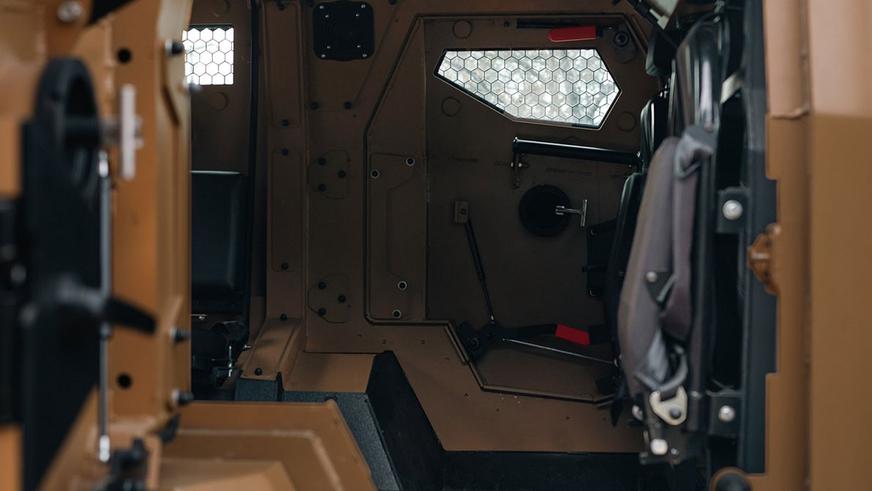 Пикап Ford стал военным броневиком для гражданских