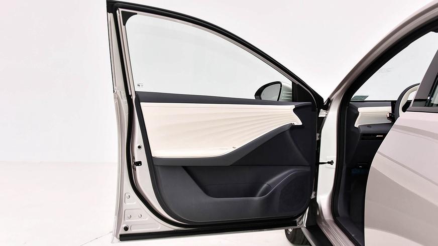 Новый гибридный седан Nissan&nbsp;N6 оказался в&nbsp;КНР неожиданно доступным