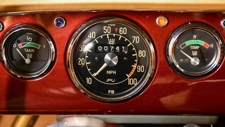 Классический универсал Saab пустят с молотка