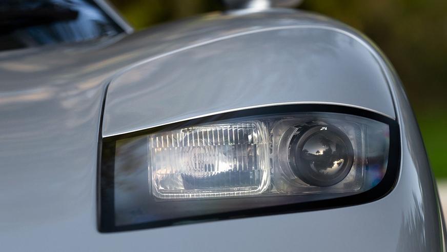 Единственный McLaren F1 с фарами от BMW Z1 пустят с молотка