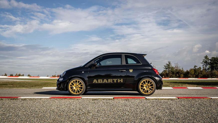 Юбилейный Abarth 695 75° Anniversario