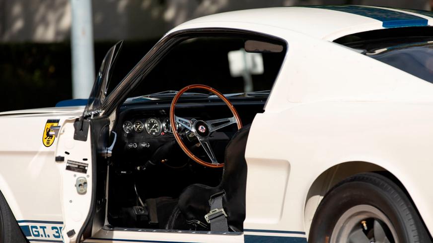 Прототип первого Shelby GT350R пустят с молотка