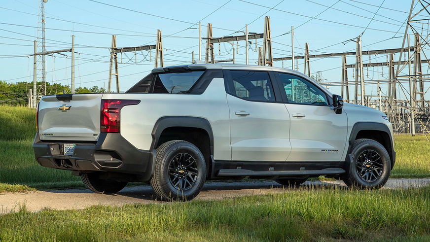 Электропикап Chevrolet Silverado случайно установил мировой рекорд дальнобойности
