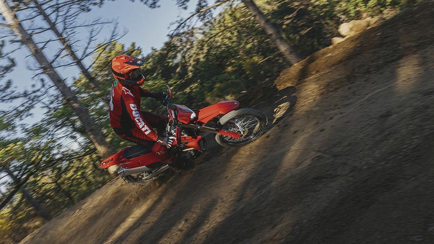 В линейке Ducati появился эндуро