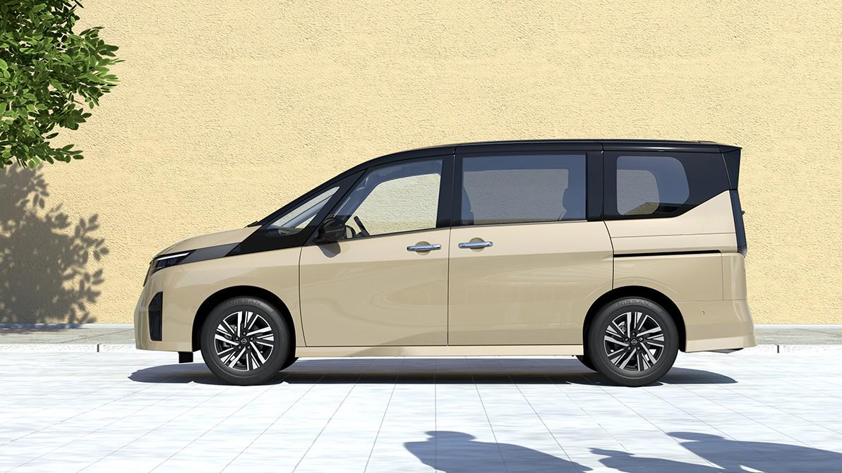 Минивэн Nissan Serena сменил поколение: новый салон и гибрид e-Power