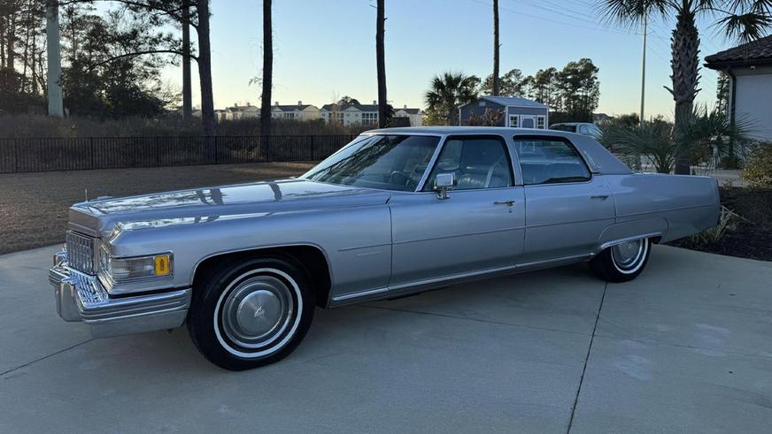 Раритетный Cadillac Fleetwood 1976 года выставлен на торги