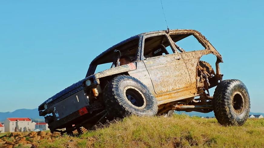 В Южной Африке «Ниву» превратили во внедорожного монстра