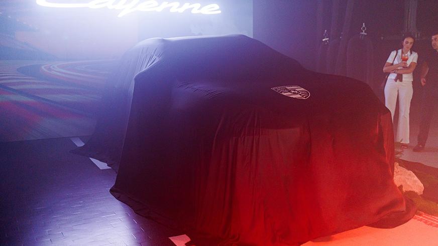 Электрический Porsche Cayenne добрался до Казахстана. Сколько стоит?