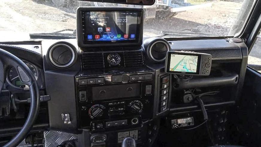 Land Rover Defender 2013 года выпуска