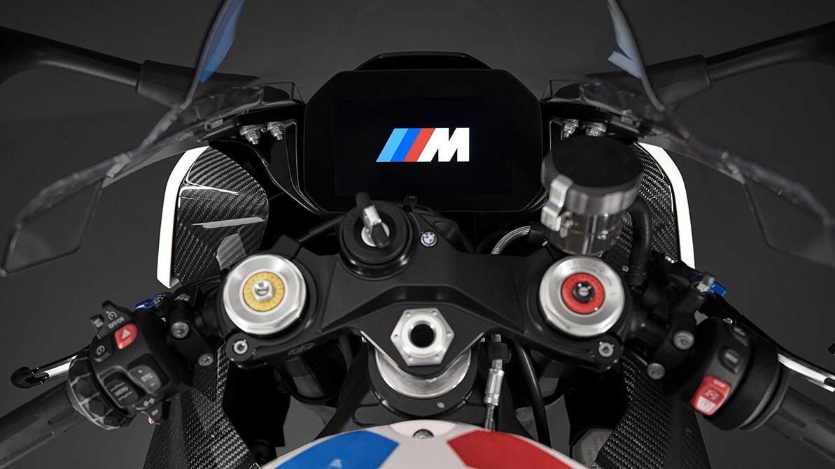 BMW M взялось за мотоциклы