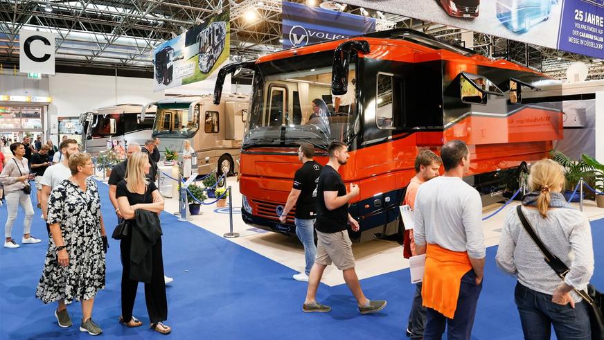 Самый дорогой дом на&nbsp;колёсах 2022&nbsp;года. В&nbsp;его комплект входит Ferrari