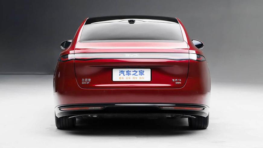 BYD представила 5.1-метровый седан Seal 08