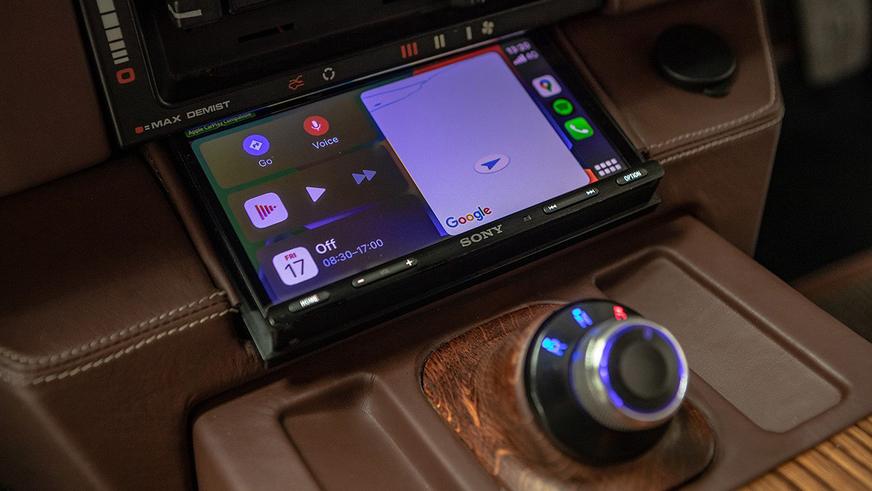 Старый Range Rover превратили в рестомод с мотором от Tesla