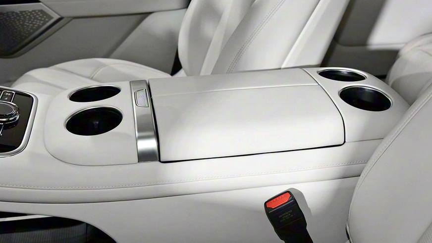 Geely открыла в КНР приём заказов на вэн V900