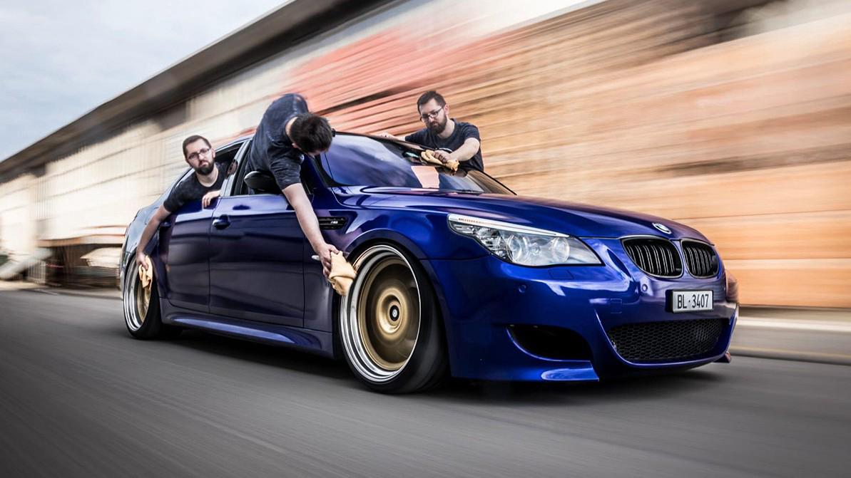 В компании BMW предложили не торопиться с покупкой новой машины