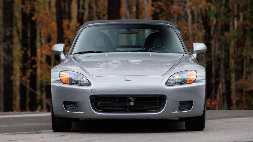 За 25-летнюю Honda S2000 без пробега отдали 95 000 долларов