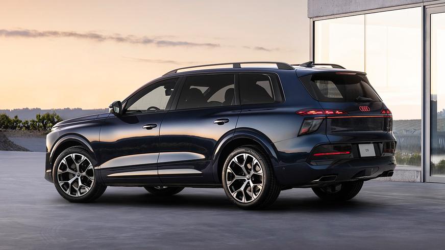 У Audi появился новый флагманский кроссовер – Q9