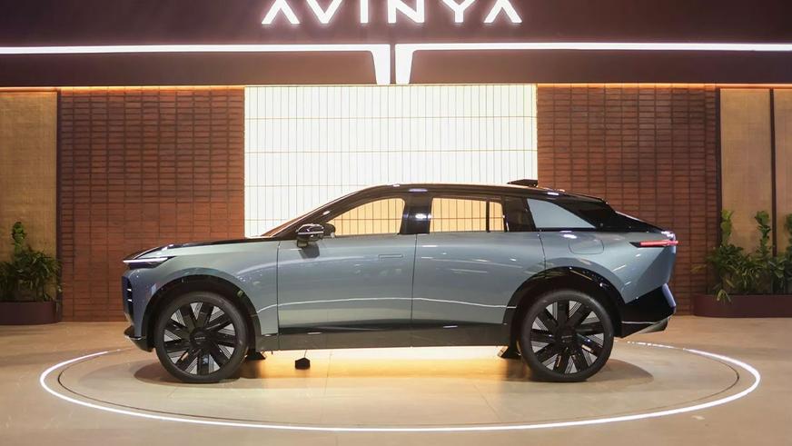 Индийский Tata показал первый электрокар на платформе Jaguar Land Rover Индийский Tata показал первый электрокар на платформе Jaguar Land Rover
