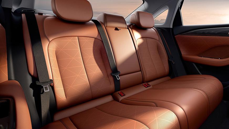 Рассекречен салон нового Geely Emgrand