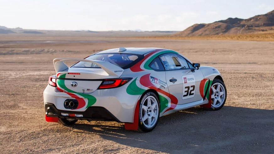 Toyota GR86 получила культовую ливрею, мощный мотор и полный привод
