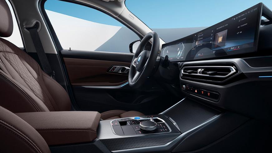 Электромобиль BMW i3 стал седаном