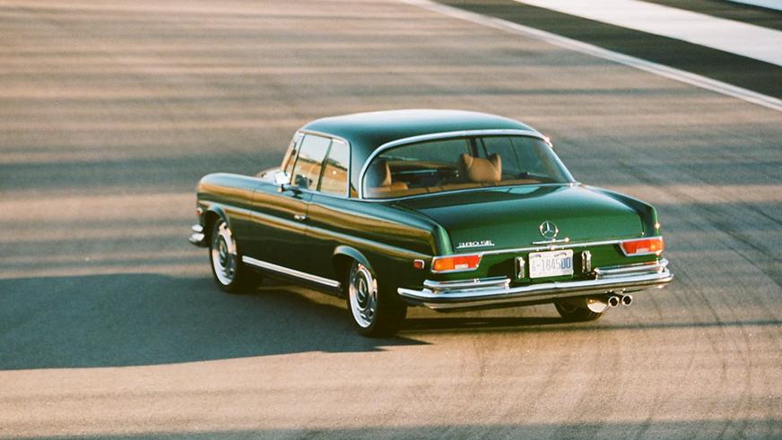 Классический Mercedes-Benz 280SE стал рестомодом за 500 000 долларов