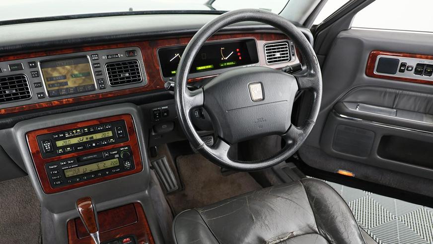 Редкий Toyota Century с V12 под капотом выставлен на продажу в Штатах