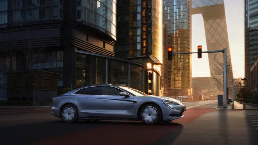 В Китае начались продажи 1305-сильного суперседана Yangwang U7