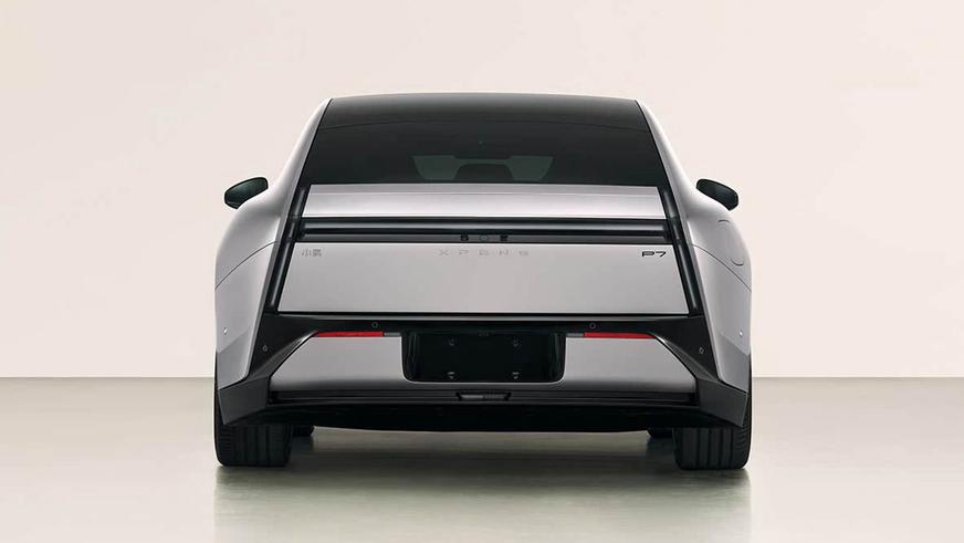 Первые подробности о новом Xpeng P7