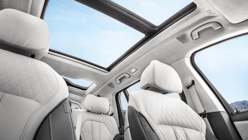 BMW X7 с обновлённым лицом. Первые фото