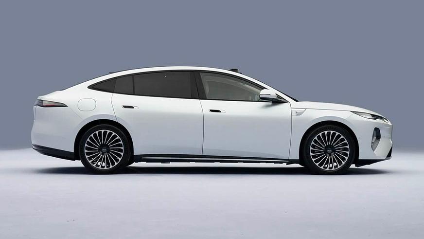 BYD представила 5.1-метровый седан Seal 08