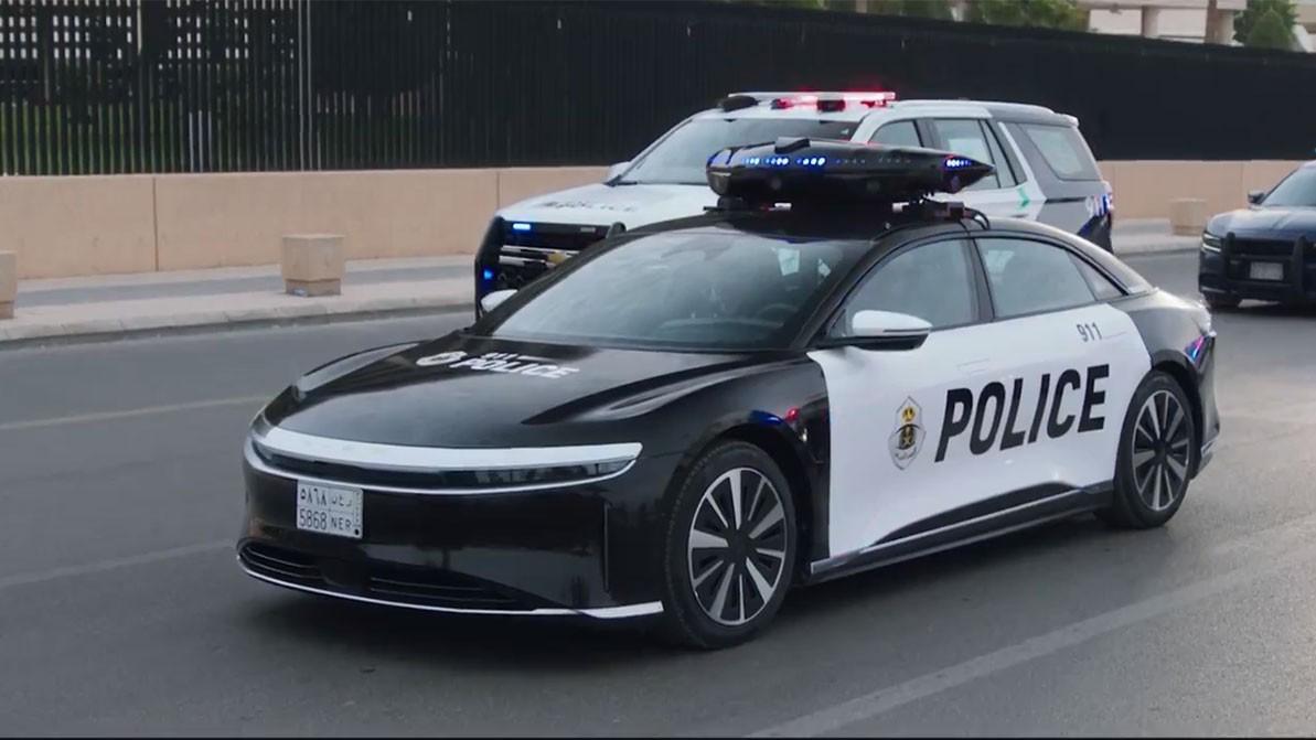 Сауд Арабиясында полиция мінетін Lucid Air-дің төбесінде дрон болады