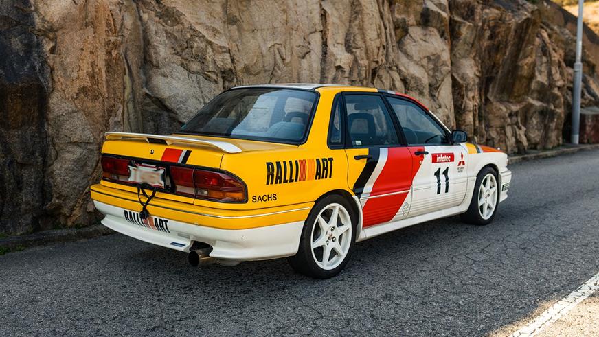 На аукционе продают Mitsubishi Galant VR-4 – предка Lancer Evo