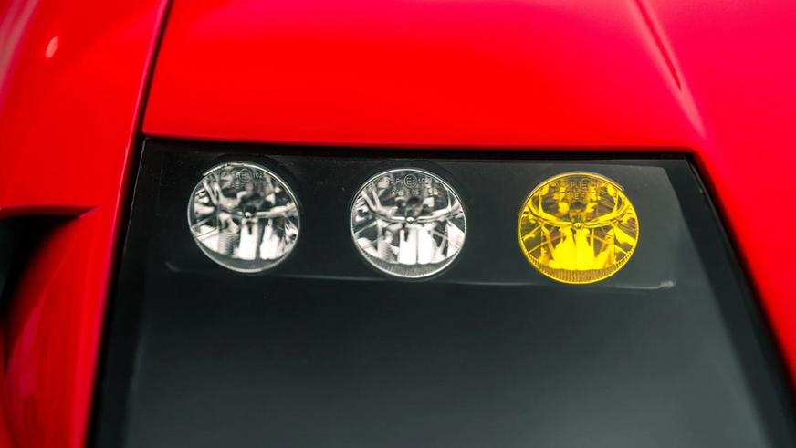 Тюнеры построили 6-колёсную Ferrari Testarossa