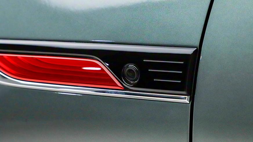 Hongqi HS6 стал самым дальнобойным гибридным кроссовером