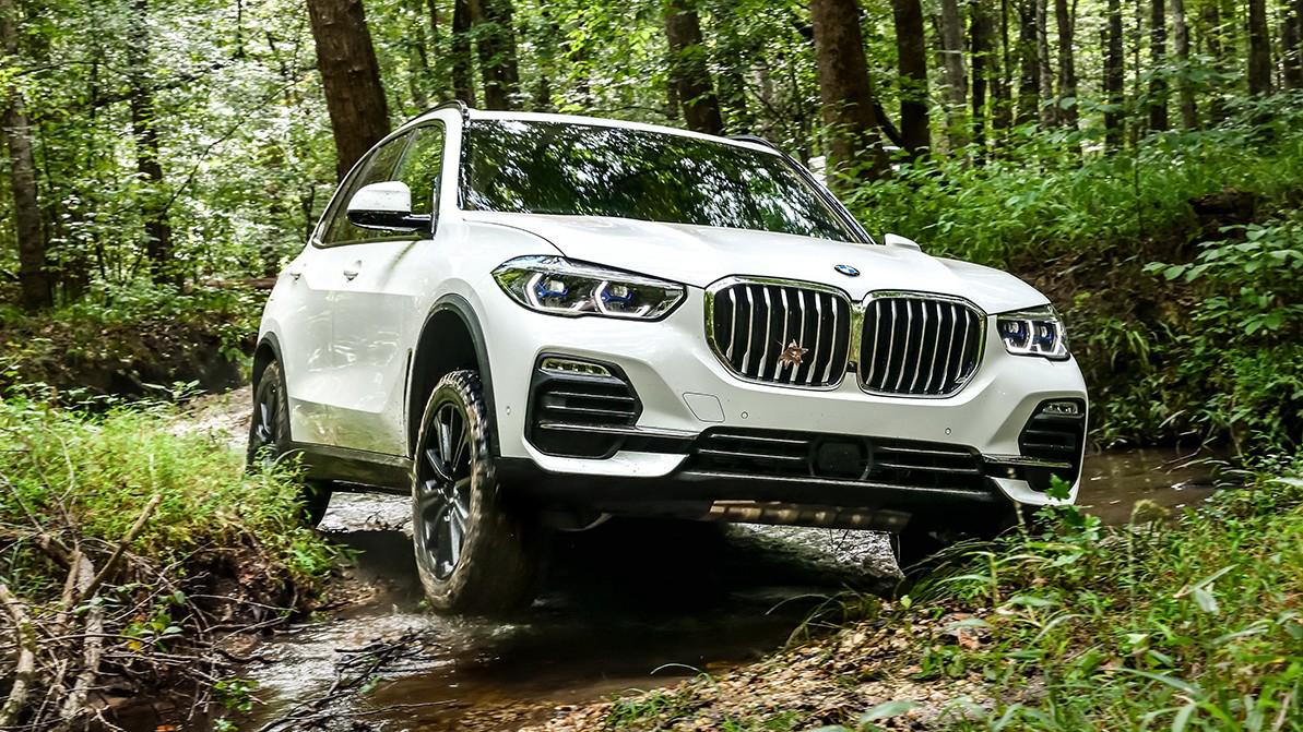 BMW отзовёт четыре X5 из-за одного болта