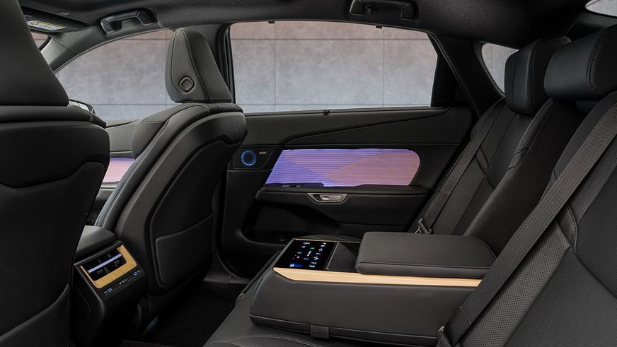 Новый Lexus ES для Европы. Фото и характеристики